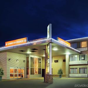 Stonebridge Hotel Grande Prairie